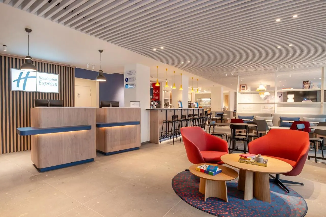 Holiday Inn Express & Suites Ghent By Ihg Hotel