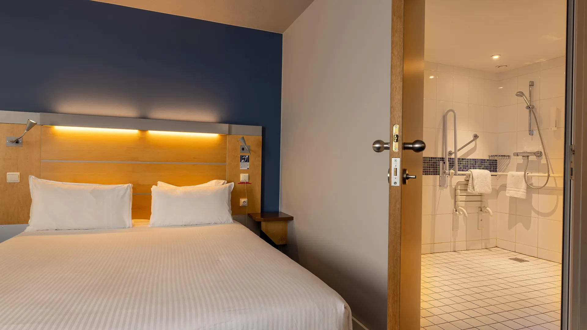 Hotel Holiday Inn Express & Suites Ghent By Ihg