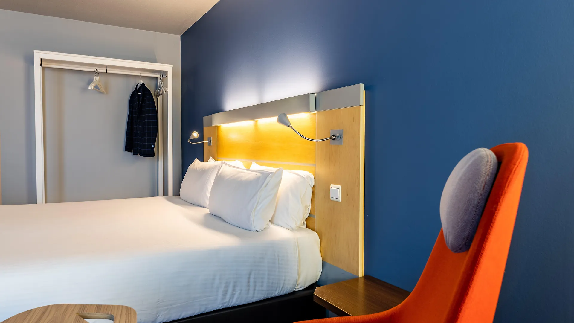 Holiday Inn Express & Suites Ghent By Ihg