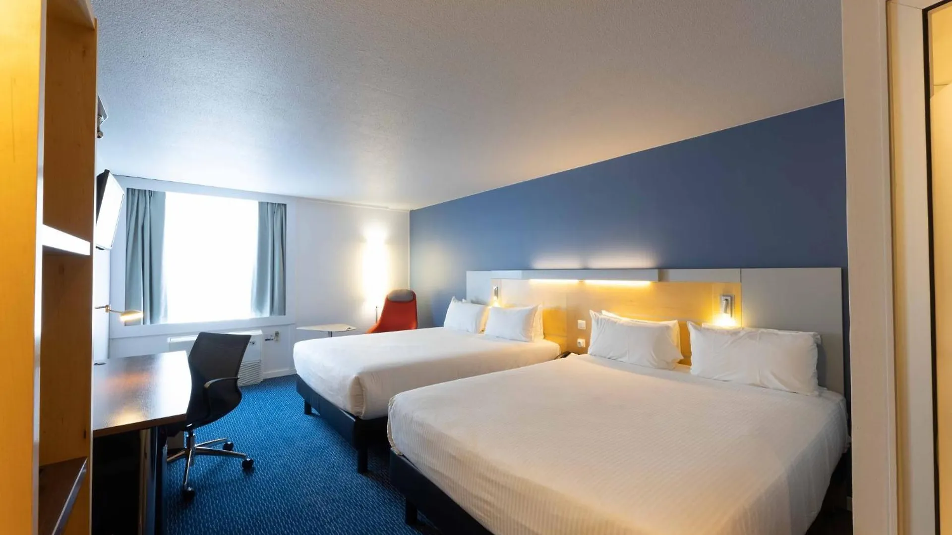 Holiday Inn Express & Suites Ghent, An Ihg Hotel