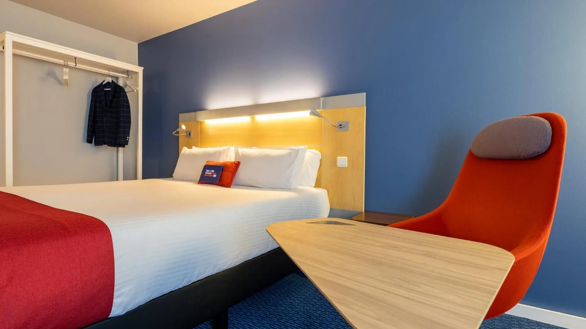 Holiday Inn Express & Suites Ghent, An Ihg Hotel