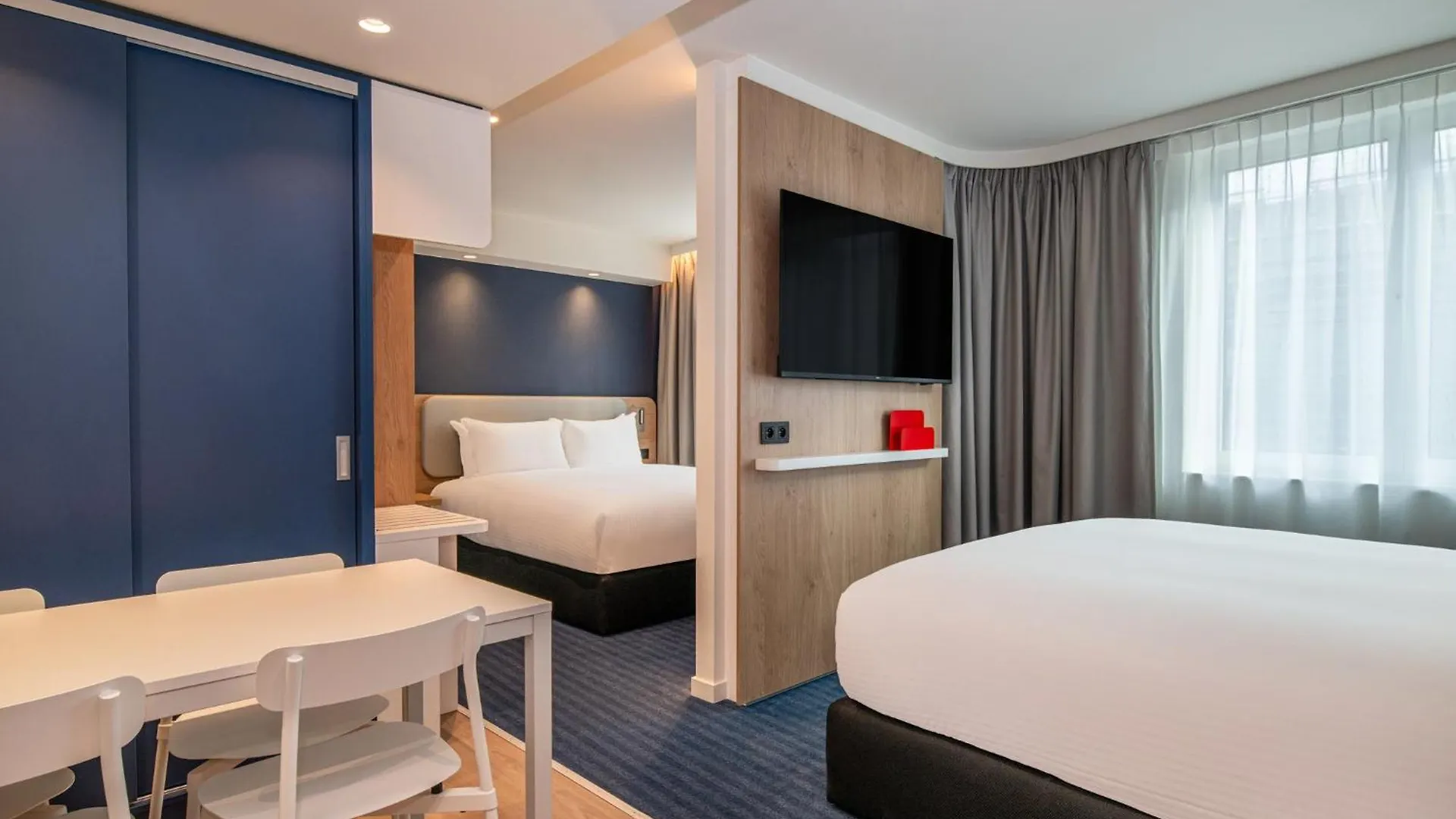 Holiday Inn Express & Suites Ghent By Ihg Hotel