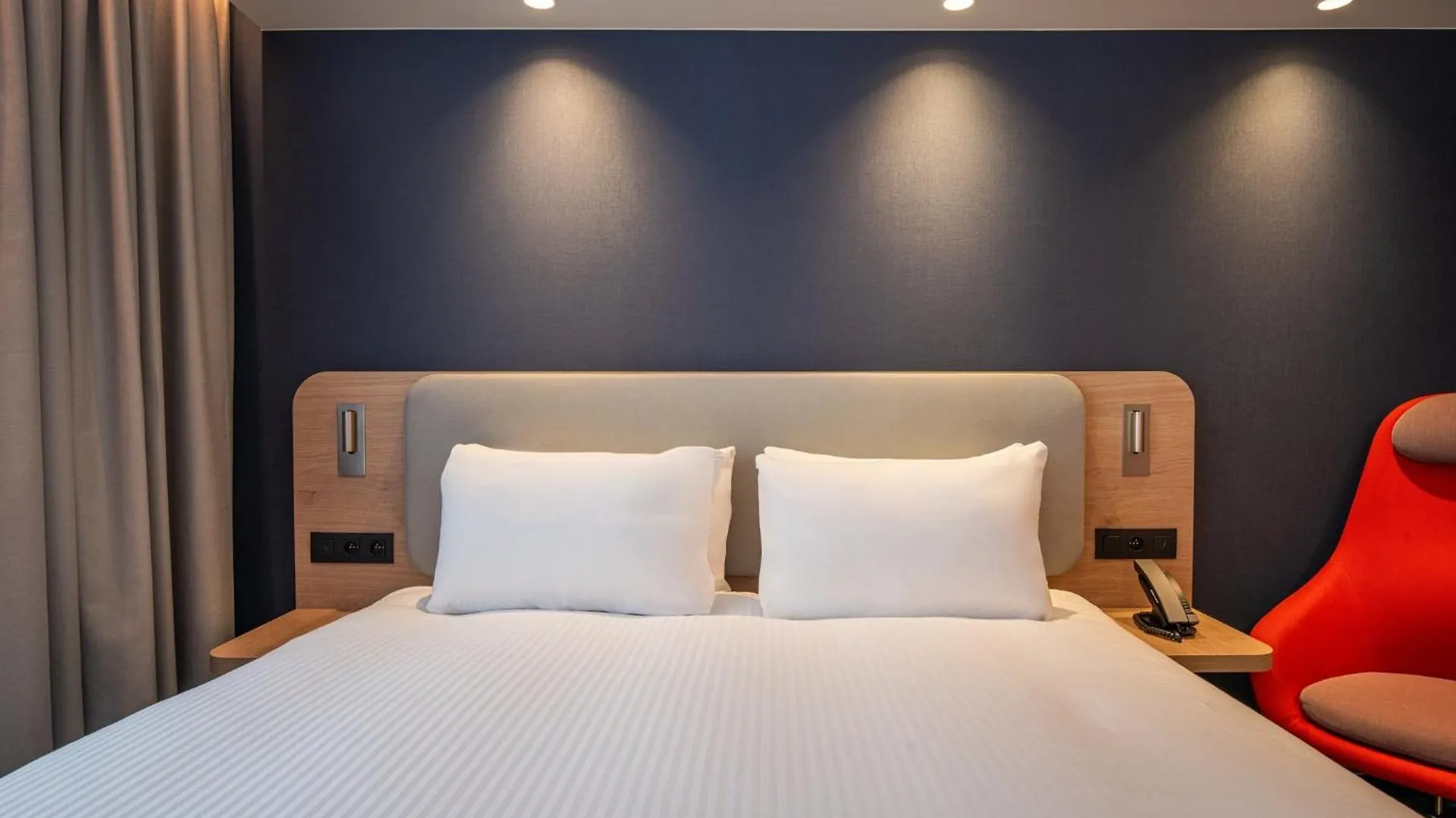 Holiday Inn Express & Suites Ghent By Ihg Ξενοδοχείο