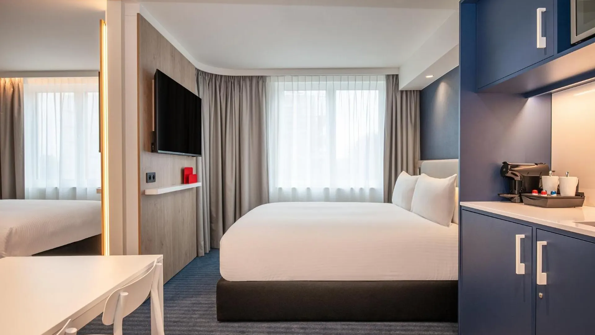Holiday Inn Express & Suites Ghent By Ihg Hotel