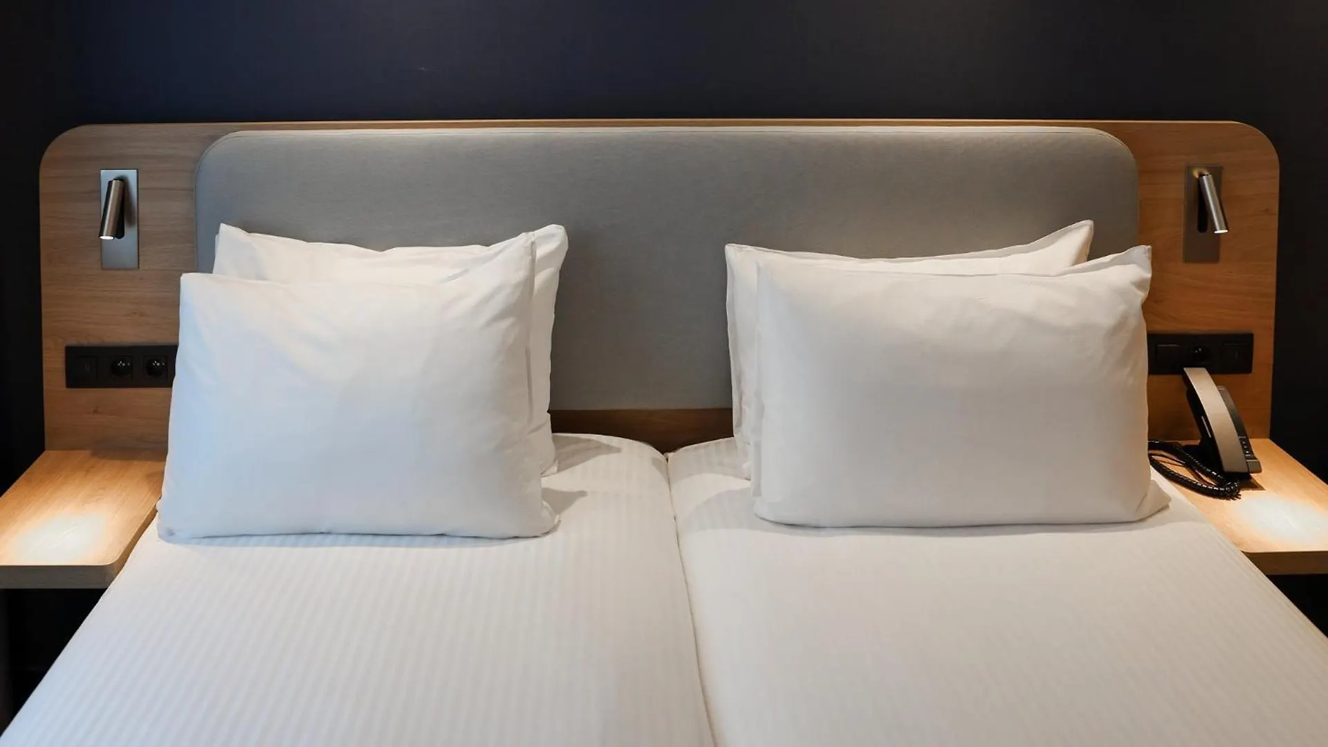 Holiday Inn Express & Suites Ghent By Ihg 3*,  Βέλγιο