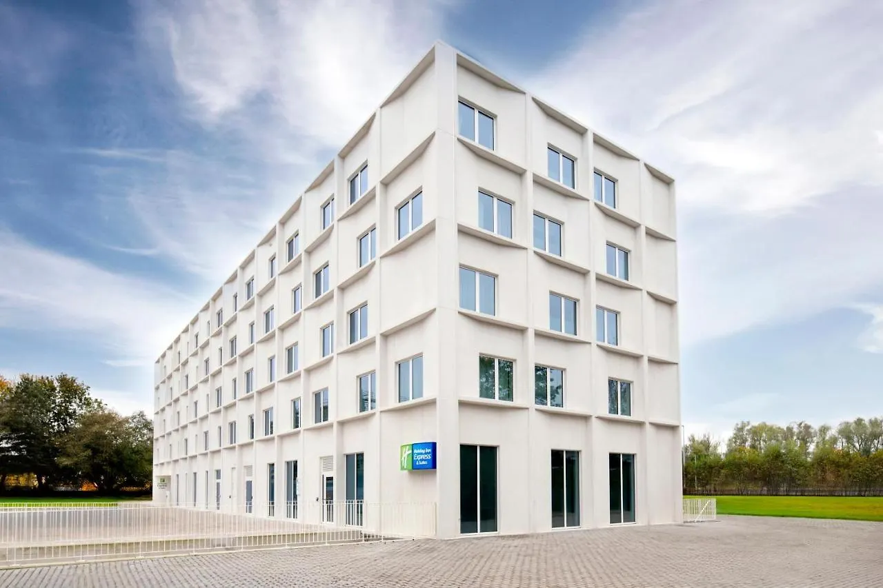 Holiday Inn Express & Suites Ghent By Ihg